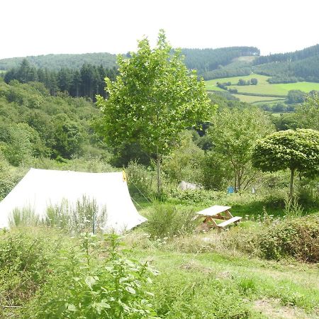 Camping La Foret Du Morvan Larochemillay Exteriör bild