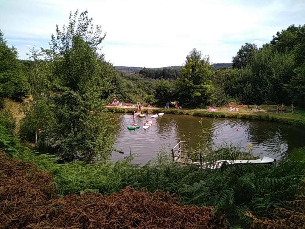 Camping La Foret Du Morvan Larochemillay Exteriör bild