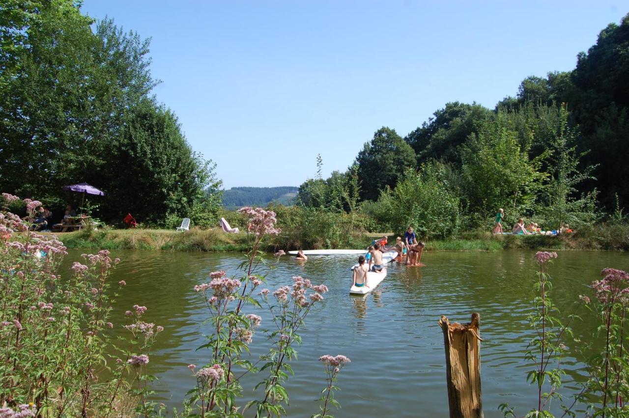 Camping La Foret Du Morvan Larochemillay Exteriör bild
